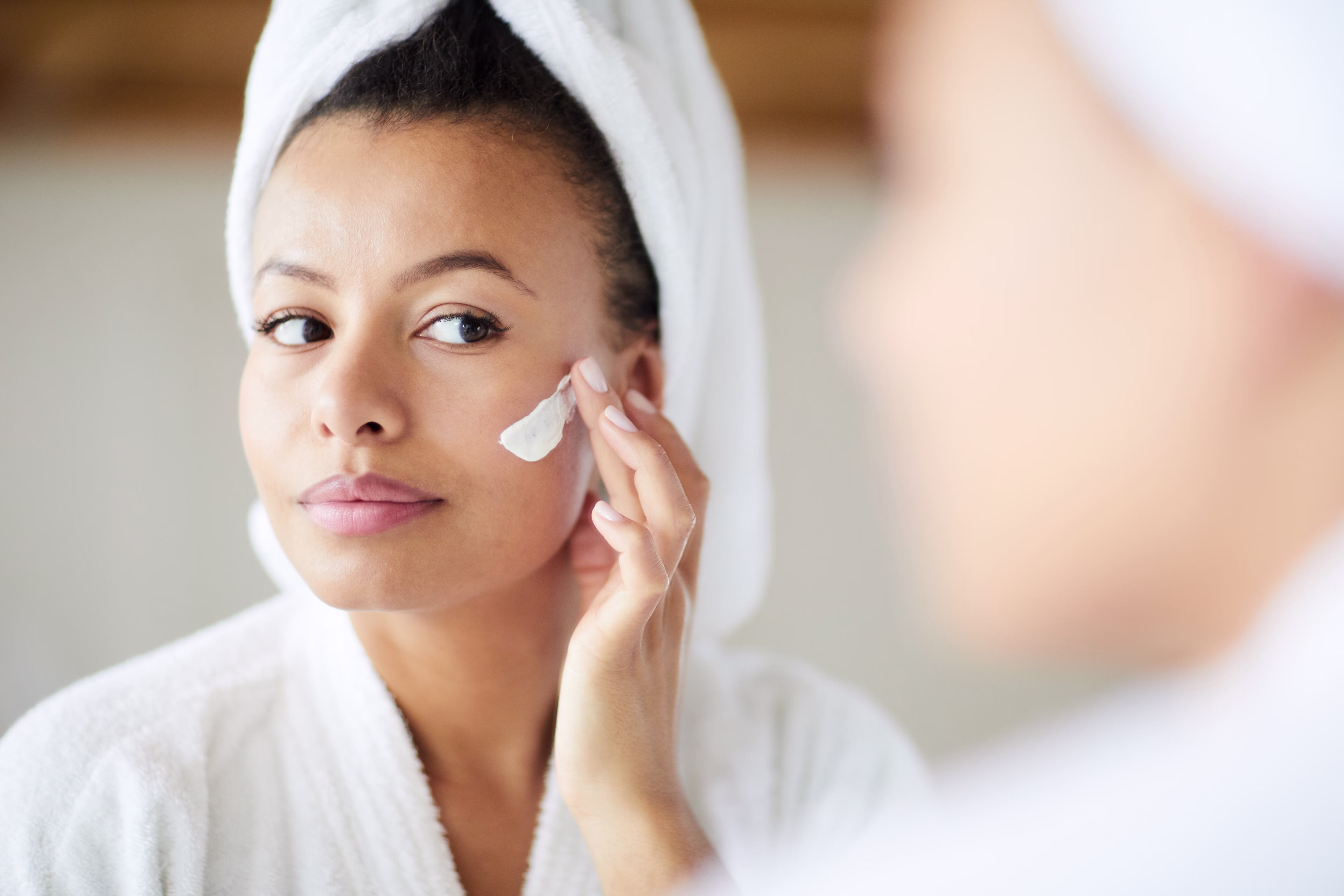 [Customer story] [Clarins] Hero image